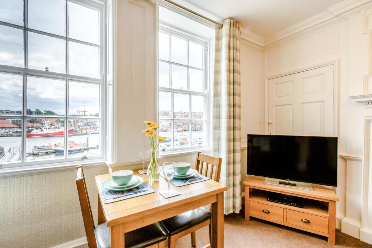 What A View At Quayside Apartment ウィットビー エクステリア 写真