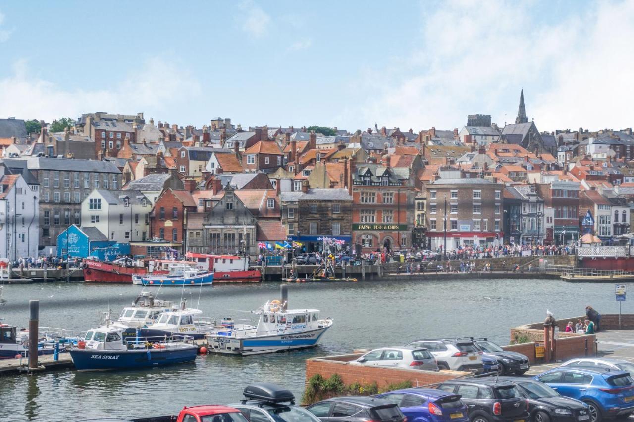What A View At Quayside Apartment ウィットビー エクステリア 写真