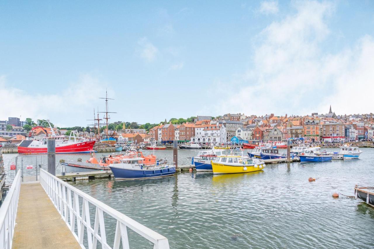 What A View At Quayside Apartment ウィットビー エクステリア 写真